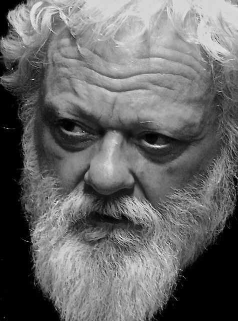 Buona domenica, pittore di mondi sconosciuti!