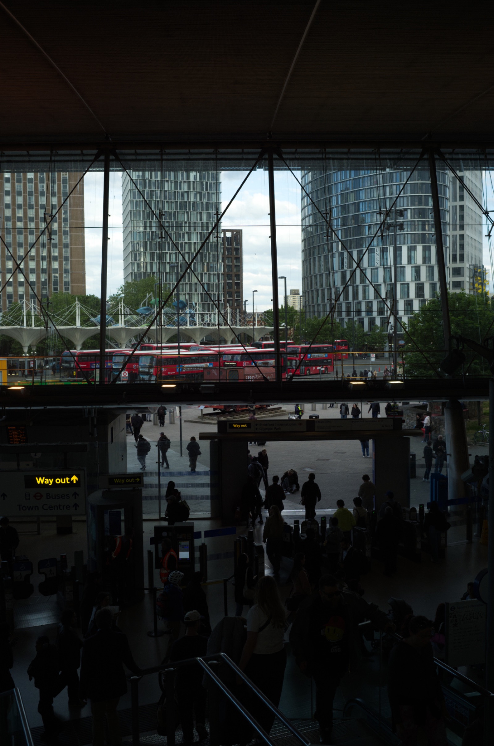 The Shoal, Skulptur in Stratford, London, Mai 2026. Photo: Markus Zohner