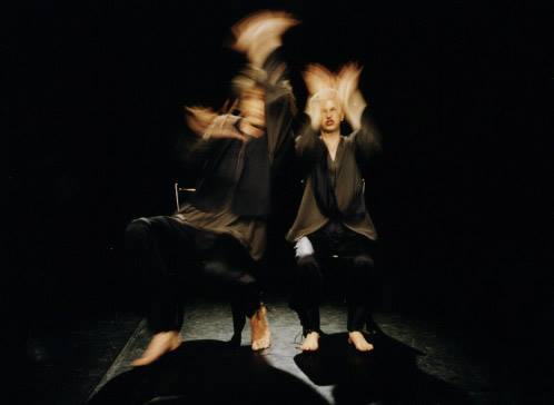 Storie erotiComiche: teatro fisico